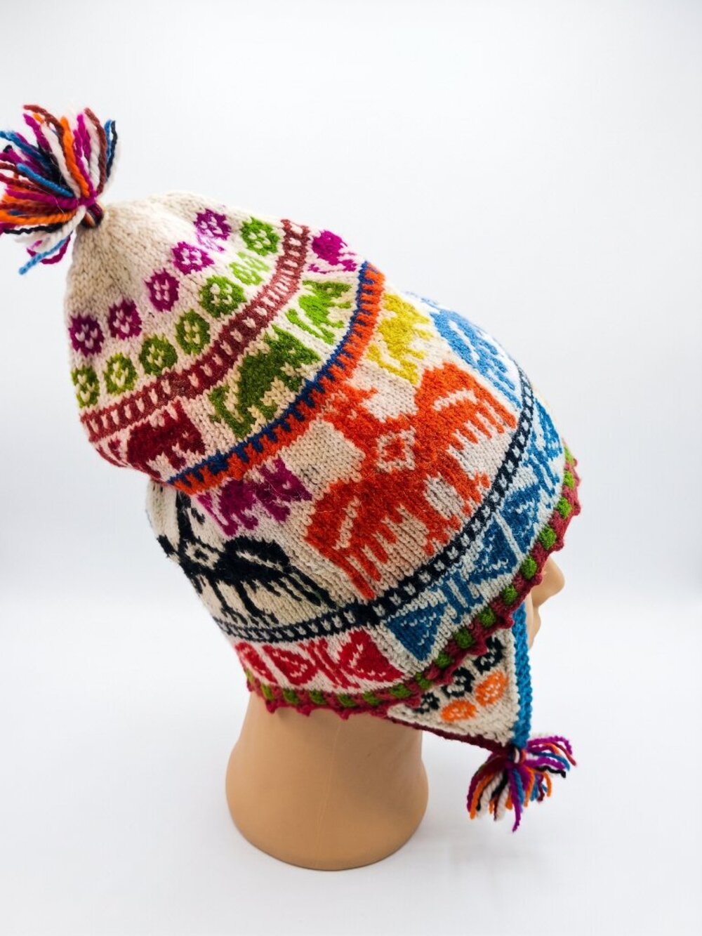 Traditional Andean Sheep's Wool Chullo โ Sacred Condor